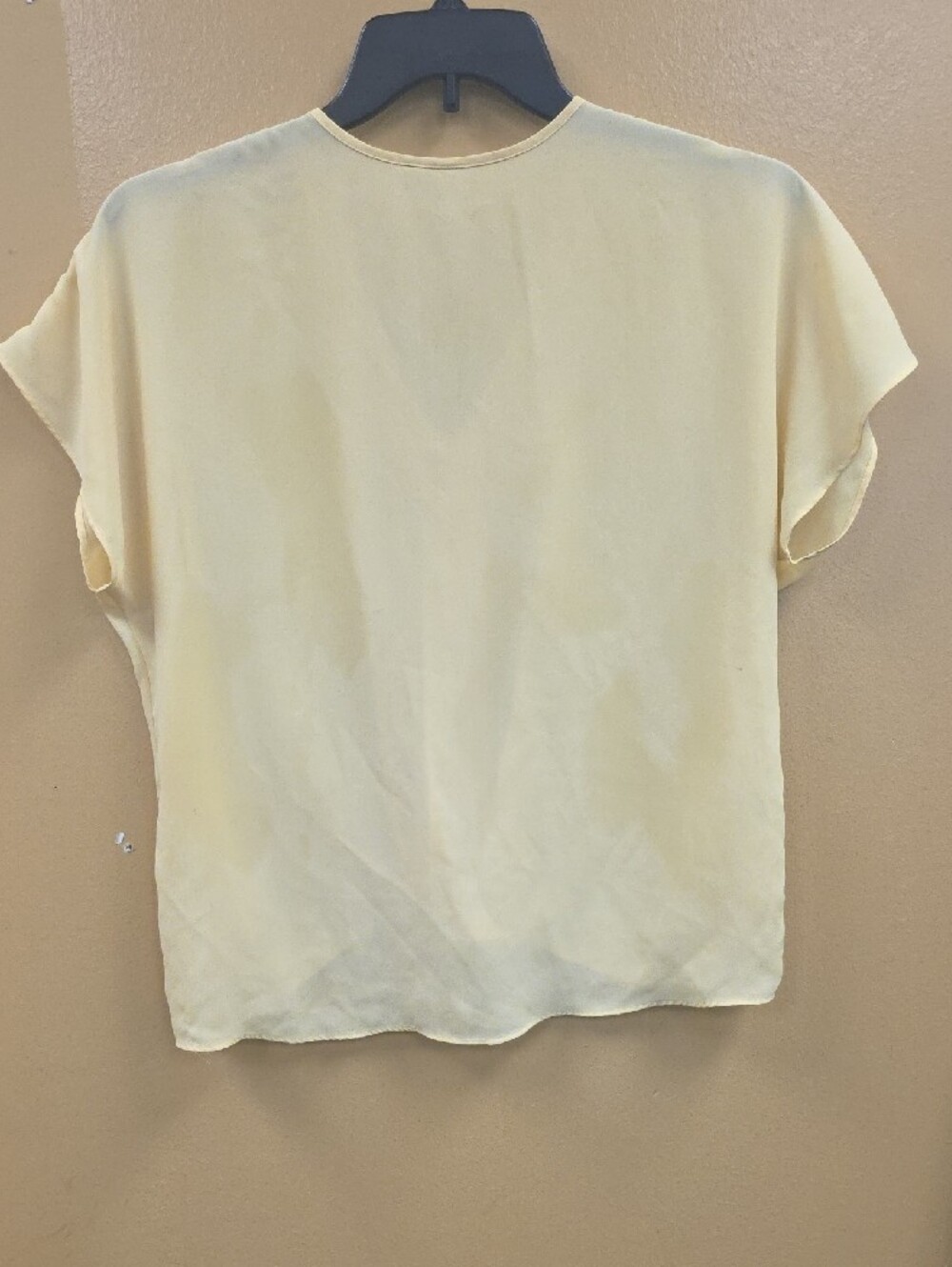 Cato Pale Yellow V-Neck Twist Front Blouse - Picture 3 of 4